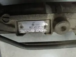 VW PASSAT B5 99R 1.8 B Styrväxel 8D1422071M