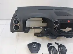 SSP13241 Instrumentpanel airbag konsol för VW Golf VI