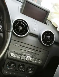 AUDI A1 8X 10r OEM Navigationsradio Display Enhet