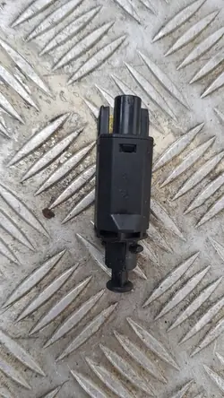 Interrupteur de Feu Stop VW Passat B5