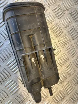 Filtre à charbon Dacia Duster I Lift 1.2 TCE OEM 149507892r