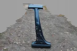 Mazda OE Right Center Pillar & Door Hinges - Used