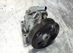 Pompe de direction assistée 1.8 TDCi Ford
