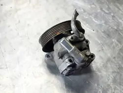 Ohjaustehostimen pumppu 1.8 TDCi Ford