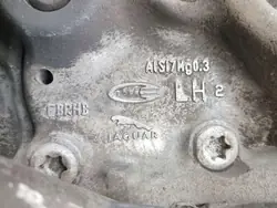 OEM ZWROTNICA PIASTA WAHACZ AMORTYZATOR LEWY PRZÓD JAGUAR XE X760