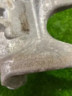 Växellådsfäste OEM 4M0199308BF för Audi A7