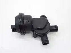 Válvula de conector de agua 7E0121805 VW Transporter T6 2.0 TDI