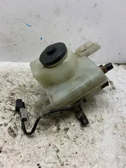 Depósito de líquido de travões OEM 4UT0W0JTEX1 para Toyota Prius III