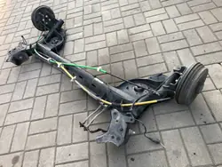 Essieu arrière Renault Clio IV OEM - Occasion