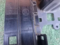 Förstärkning Skoda Fabia IV 6VA805588C Begagnad