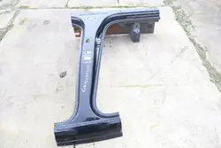 Volvo XC40 neljännespaneeli pylväs vasen OEM 1274736979