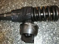 Injecteur VW Caddy III Fourgon OEM 03813D037BN 1.9L Diesel