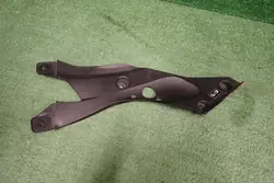 Maserati Grecale framsätes bältesskydd OEM 670215672
