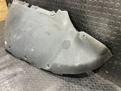 Tesla Model Y voorbumperschild OEM 1760713-00-C
