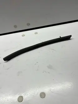 Audi A4 B9 Vorne rechts Schmutzfänger OEM 8W0853824A