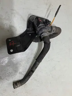 Vattenpump för AUDI A4 A5 A6 A7 PORSCHE Macan VW Touareg 06H121601P