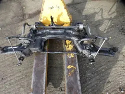 Sous-châssis avant Citroen C-Elysee Peugeot 301 1.5 Blue HDI