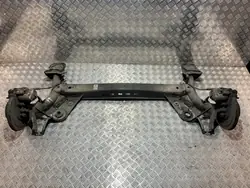 VW29047 Taka-akselin palkki VW T-Roc 17-