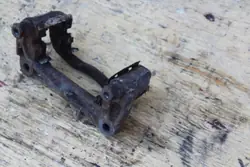 Support étrier frein avant droit OEM GD Subaru