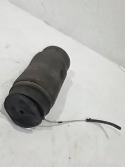 Almofada suspensão traseira direita OEM R310716401