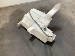 Spolarbehållare OEM 28910B00A för Nissan NV200