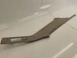 Moldura de pilar Audi OEM 895867243 - Estado usado