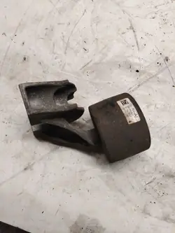 BMW X5 G05 taka-akselin stabilointituki OEM 1721475