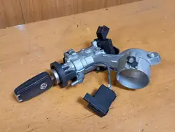Opel Astra J Nyckel OEM 13430156 - Begagnad