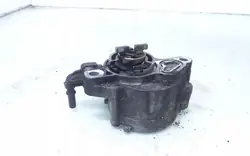 Bomba de vacío Ford Focus OEM D1563B2204T - Usado