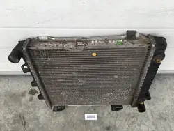 Radiateur d'eau Mercedes W124 E220 M111 2.2 Sans AC