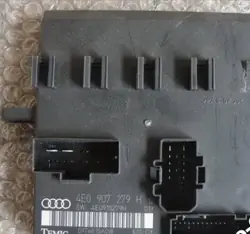 Module Commande Éclairage Audi A8 D3 OEM 4E0910279H