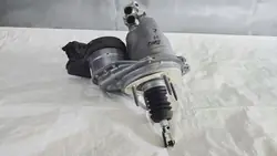 Käytetty Jarruvahvistinpumppu OEM 460075590R Renaultille