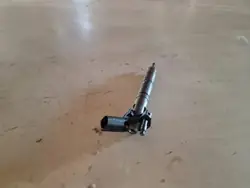 Injecteur Mercedes-Benz OEM A6420700587 - Occasion