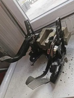 OPEL ASTRA J MANUELLE PEDALE EUROPA 13315200