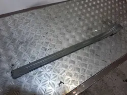 Volkswagen Routan Schiebetür Oberer Schienen OEM NERA