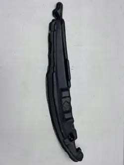 OEM R2KB 16E560 AA Fram Höger Stänkskydd Ford