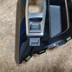 Käytetty runko OEM 9810273977 Peugeot 5008 II/3008 II