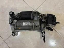 Compressore sospensione Audi Q7 4L 3.0 TDI OEM 7L8616006F