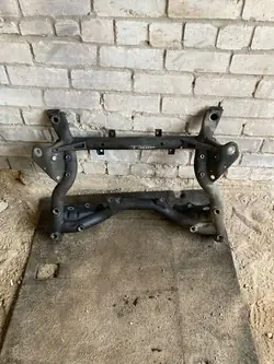 Framhjälpram Mercedes-Benz C W204