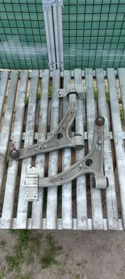 MERCEDES W176 W246 W117 W156 Höger Framdämpare