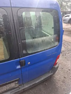 OEM 826655443 Vidro Direito Traseiro Porta Peugeot Partner I