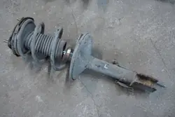 OEM RAV4 II MCPHERSON Linker Voor Schokdemper 2.0 D4D