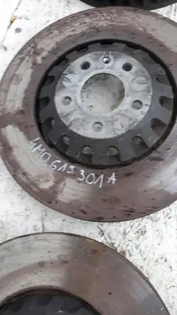 Jarrukokonaisuus Audi Q8 2018 OEM Y1NTEILE 4M0613301A