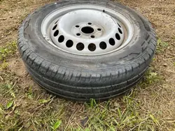 VW OEM 7H0601027D Fram höger fjädringsbeslag