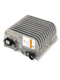 Mazda 3 IV BP Converter Module BDMC-67ZD3-E
