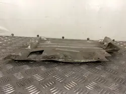 Alfa Romeo Stelvio moottorisuojus OEM 50552338