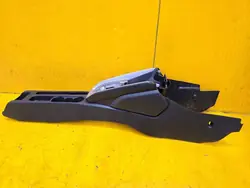 Käsinojatunneli OEM 82B863243 Audi A1 II 82A:lle
