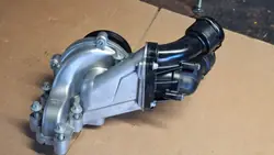 Pompe à eau avec thermostat OEM A6542011000
