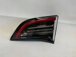 Tesla Model Y 2023 Heck rechts Schmutzlampe OEM 1502089-00-C