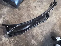 Brazo limpiaparabrisas Mercedes-Benz A1728300028 - Delantero